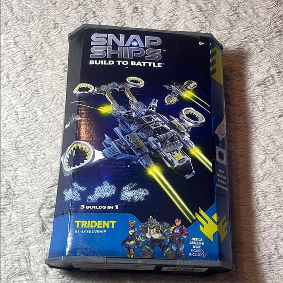 NEW snap ships build to battle Trident ST – 33 gunship - Picture 1 of 4